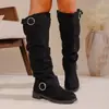 2026 Novas Botas Western Cowboy Plissadas de Tamanho Grande com Fundo Plano para Mulheres em Couro com Fivela Botas Longas Salto Grosso Emagrecimento Botas Longas de Equitação