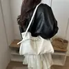 Nova bolsa minimalista estilo coreano para o dia a dia, grande capacidade, textura de couro macio, design plissado moderno e versátil, bolsa de ombro ou de axila