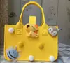 Bolso de Fieltro de Celebridad de Internet, Bolsa de Regalo de Alta Gama, Bolso Tote Pequeño de Fieltro de Dibujos Animados, Bolso de Mano Souvenir de Luna Llena
