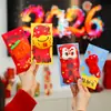 Bolsa Envelope Vermelho de Pelúcia Ano Novo 2026 Novo Modelo Ano do Cavalo Desenho Animado Pacote Vermelho Criativo para Festival da Primavera Carteira de Dinheiro da Sorte para Crianças