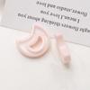 Pendientes de resina con forma de media luna con diseño de mariposa semitransparente de color hueco fresco, accesorios de joyería DIY para mujer, venta al por mayor