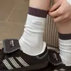 Meias de outono e inverno estilo balé, com costura dupla, de comprimento médio até a panturrilha, com etiquetas de tecido, modernas e que afinam a silhueta, estilo universitário, adequadas para sapatos Birkenstock, calças shark e meias sobrepostas