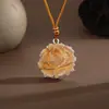 Colar com Pingente de Peônia Luxuoso para Mulheres, Novo Estilo Chinês Retrô Estilo Nacional, Joia Elegante de Alto Padrão com Gravação em Ouro, Presente