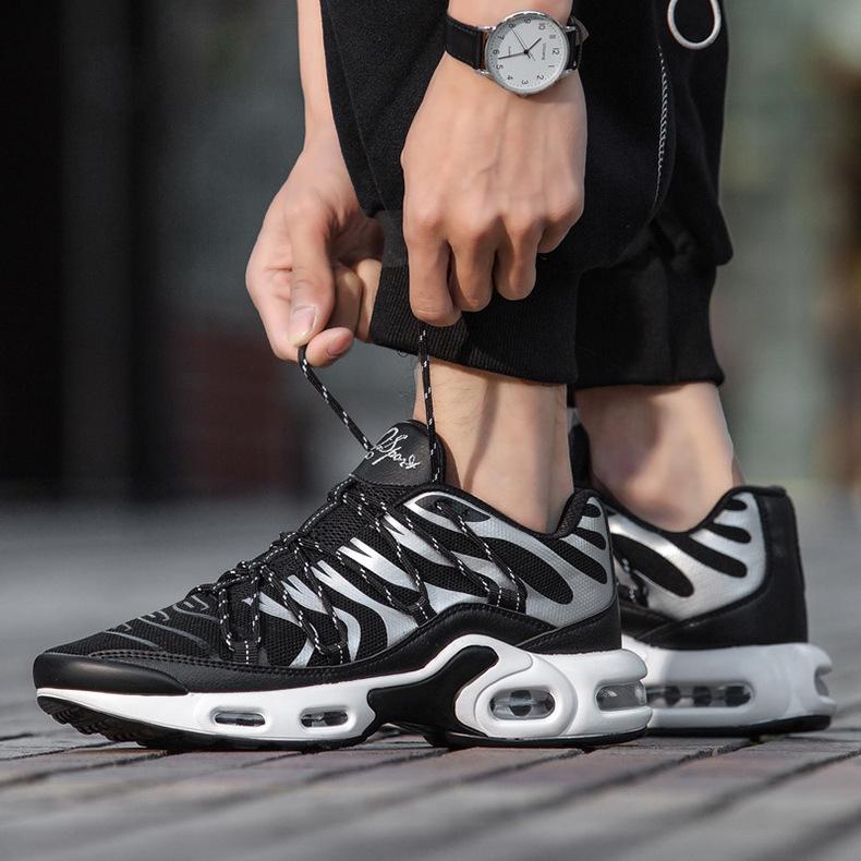 男鞋大码飞织运动鞋透气