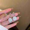 Pendientes de Camelia con Aguja de Plata S925 Estilo Popular Nuevo 2026 Pendientes de Diseño Sencillo de Nicho Accesorios para Orejas de Lujo Ligero Francés