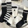 Calcetines de Algodón Rayados Anti-Olor Estilo Japonés Nuevos 2026 para Mujer, Media Caña, Engrosados para Otoño e Invierno, Venta al por Mayor y Dropshipping