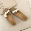 Zapatos Mary Jane Planos de Corte Bajo con Puntos Franceses y Punta Redonda Más Vendidos para Mujer Otoño 2026 Nuevos Versátiles Mary Janes que Aumentan la Altura Oculta