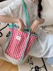 Bolso de hombro de lona estilo coreano, estilo retro artístico, con contraste en rojo y azul, con diseño de dopamina enrejado, ideal para el día a día de las mujeres.