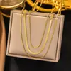[Collar de Acero de Titanio Dorado + Color Acero] Moda de Lujo Ligero para Mujer El Más Fácil de Combinar Cadena para Clavícula Collar de Amor de Nicho de Gama Alta
