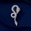 Broche de dragón de los deseos con escamas de dragón del cielo y la tierra, accesorios de traje de alta gama para mujer, alfileres, diseño de nicho, joyería del zodiaco del año del dragón