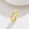 Anel Ajustável Aberto Rosa Olho de Gato Rosqueado em Forma de C Estilo Egípcio para Mulheres Design de Nicho Anel para Dedo Indicador Anel de Alto Padrão