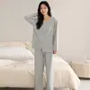 Estilo Nuevo de Primavera y Otoño Cómodos Pajamas de Algodón Puro Amigables con la Piel para Mujer Manga Larga Cárdigan de Moda Sencillo Ropa de Casa Se Puede Usar Afuera Conjunto