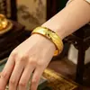 Mismo estilo que el brazalete abierto ancho de loto de la joyería para mujer, color duradero, estilo chino nuevo vintage, brazalete color oro arena al por mayor