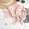 Lenço Quadrado Pequeno Estampado de Algodão Puro Estilo Artístico Fresco Vintage Lenço de Pescoço Versátil Lenço de Cabeça para Amarrar no Cabelo Decorativo de Primavera e Verão