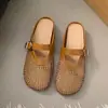 Meias pantufas fechadas na frente, de malha macia e com sola macia, trançadas, para mulheres, para uso externo no verão, novo modelo 2026, sandálias slip-on respiráveis com sola plana