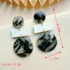 Brincos Artesanais de Argila Macia com Design de Nicho para Mulheres, Brincos Vintage de Argila Polimérica com Gradiente Preto e Acabamento de Alto Padrão