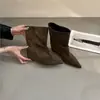 Botines de Terciopelo Estilo Coreano con Punta Aguda para Mujer 2026 Otoño/Invierno Nuevos Botines Cortos Franceses Versátiles Adelgazantes Botas de Moda