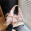 Bolsa de Textura de Alta Qualidade Feminina Verão 2025 Nova Moda Design de Nicho Bolsa Transversal de Ombro Único Bolsa Carteiro Bolsa Dumpling