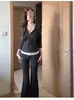 Chaqueta casual con capucha gris oscuro para mujer, nuevo conjunto de pantalones acampanados de cintura alta para otoño, conjunto casual de dos piezas adelgazante para mujer