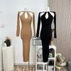 Vestido metálico de cuello halter de alta elasticidad, negro, talla única, color café, otras decoraciones metálicas, tejido de la fábrica de origen