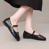 Zapatos Mary Jane franceses de punta cuadrada y suela blanda para mujer, nuevo estilo otoño 2026, zapatos dulces de boca poco profunda para combinar con faldas, adecuados para madres