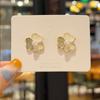 Pendientes de plata S925 con forma de aguja, hojas de rosa y flores frescas, trébol de cuatro hojas, elegantes pendientes de perlas a juego, pendientes de celebridades de Internet.