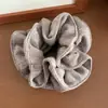 Goma de pelo scrunchie de punto de color sólido estilo retro coreano elegante con fruncido en la cintura para mujer, accesorio para coleta baja con sensación perezosa de alta gama
