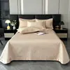Novo Modelo 2024 Conjunto de Cobertura de Cama de Seda Refrescante, Tapete Refrescante, Conjunto de Três Peças de Cobertura de Cama de Tencel
