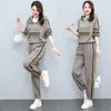 Moda Casual Deportiva Elegante Nueva de Principios de Otoño 2026 Conjunto de Dos Piezas Atuendo de Moda que Reduce la Edad