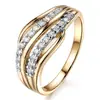 Anillo de compromiso de oro rosa con microincrustaciones de circonitas, joyería de moda, venta directa.