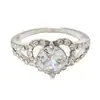 Anillo de Moda Nuevo Transfronterizo con Forma de Corazón, Anillo para Mujer con Forma de Corazón, Joyería de Mano Simple Incrustada con Diamantes, Estilo de Pareja, Circón para Viajeros