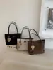 2026 nuevo bolso de hombro tipo tote de gran capacidad, alta calidad, nicho, con estampado de leopardo patchwork de textura mate