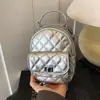 Mochila Acolchada Pequeña Fragante Estilo Coreano 2026 Nueva Moda Primavera Bolso Simple para Estudiantes Bolso de Cadena de Gama Alta para Mujer