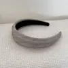 Faixa de Cabeça de Aba Larga Transfronteiriça para Mulheres, Acessório de Cabelo de Alta Qualidade e Elegante, Faixa Versátil que Faz o Rosto Parecer Menor, Acessório de Cabeça Popular
