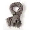 Bufanda Nueva para Hombre 2026 de Color Sólido con Rayas Gruesas Caladas y Líneas Vintage con Flecos, Bufanda Transfronteriza Teñida con Efecto Desgastado