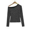 Ropa de Mujer al por Mayor Transfronteriza Estilo Europeo y Americano 2025 Otoño e Invierno Nuevo Color Bloqueado de un Hombro Rayas Camiseta de Manga Larga Top Interior