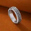 Anillo de Moda Trendy Chapado en Plata con Mantra de Seis Palabras, Diseño Clásico, Anillo Vintage Desgastado para Dedo Índice de Hombre, Venta Directa del Fabricante