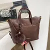 Otoño 2026 Nuevo Bolso de Hombro Único Elegante de Moda Alta Estética Color Sólido Moderno para el Trabajo el Viaje Diario Bolso Bowling