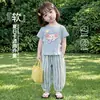 Conjunto de Verão para Meninas 2026 Novo Estiloso Roupas Finas de Verão para Crianças, Conjunto Casual Fashion de Duas Peças com Manga Curta para Bebês Meninas