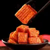 Snacks de moda una caja de tiras de carne de broadsword picantes empaquetadas individualmente al por mayor 8090 snacks nostálgicos