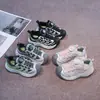 Zapatillas deportivas para niños, zapatillas estilo papá para niños, nuevo diseño versátil de malla 2026 con hebilla giratoria, zapatos anti-golpes para senderismo y running para niñas