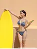 Biquíni Maiô Estilo Coreano 2026 Sexy Vazado para Seios Pequenos Três Peças Estilo Saia Amarração Menina Popular Roupa de Banho para Férias na Ilha