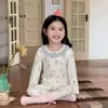 Venta al por mayor de pescado pequeño y caramelos de níspero, en stock, ropa de estar de algodón Lycra grado A, conjunto de ropa de otoño para niños (top y pantalones)