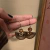 Nuevos Pendientes de Abanico de Madera Retro Estilo Chinoiserie para Mujer, Pendientes de Madera Tallada Zen Estilo Nacional Diseño de Nicho Pendientes Personalizados