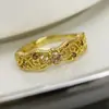 Conjunto Vintage Francês Versa Cor Artificial Pedra de Chá Tesouro Anel Padrão de Renda de Alta Qualidade Anel de Dedo para Mulheres
