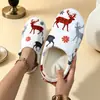 Chinelos de Algodão para Casa Estilo Natalino Estampa de Rena Árvore de Natal Chinelos Fechados com Pelúcia para Homens Mulheres Casais Chinelos de Chão