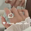 Anillo Plateado Brillante de Diseño Simple Coreano Plata de Ley S925 Estilo Ins Anillo de Corazón Hueco Texturizado para Mujer de Gama Alta
