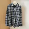 Camisa solta xadrez azul marinho retrô ou*ce para mulheres, novo estilo primavera e outono 2026, blusa solta casual de manga longa para o trabalho