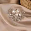 Broche Multifuncional de Moda y Sofisticado para Mujer, Exquisito Pin Anti-Exposición para Escote, Diseño de Nicho Versátil Sujetador para Ropa