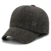 Nueva gorra de béisbol de invierno para hombre, cortavientos, forrada de forro polar, cálida, elegante y simple, con protección para las orejas para padres de mediana edad y mayores